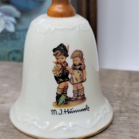Hummel  Goebel Wood Handle Porcelain Bell Sisters - Picture 2 of 7
